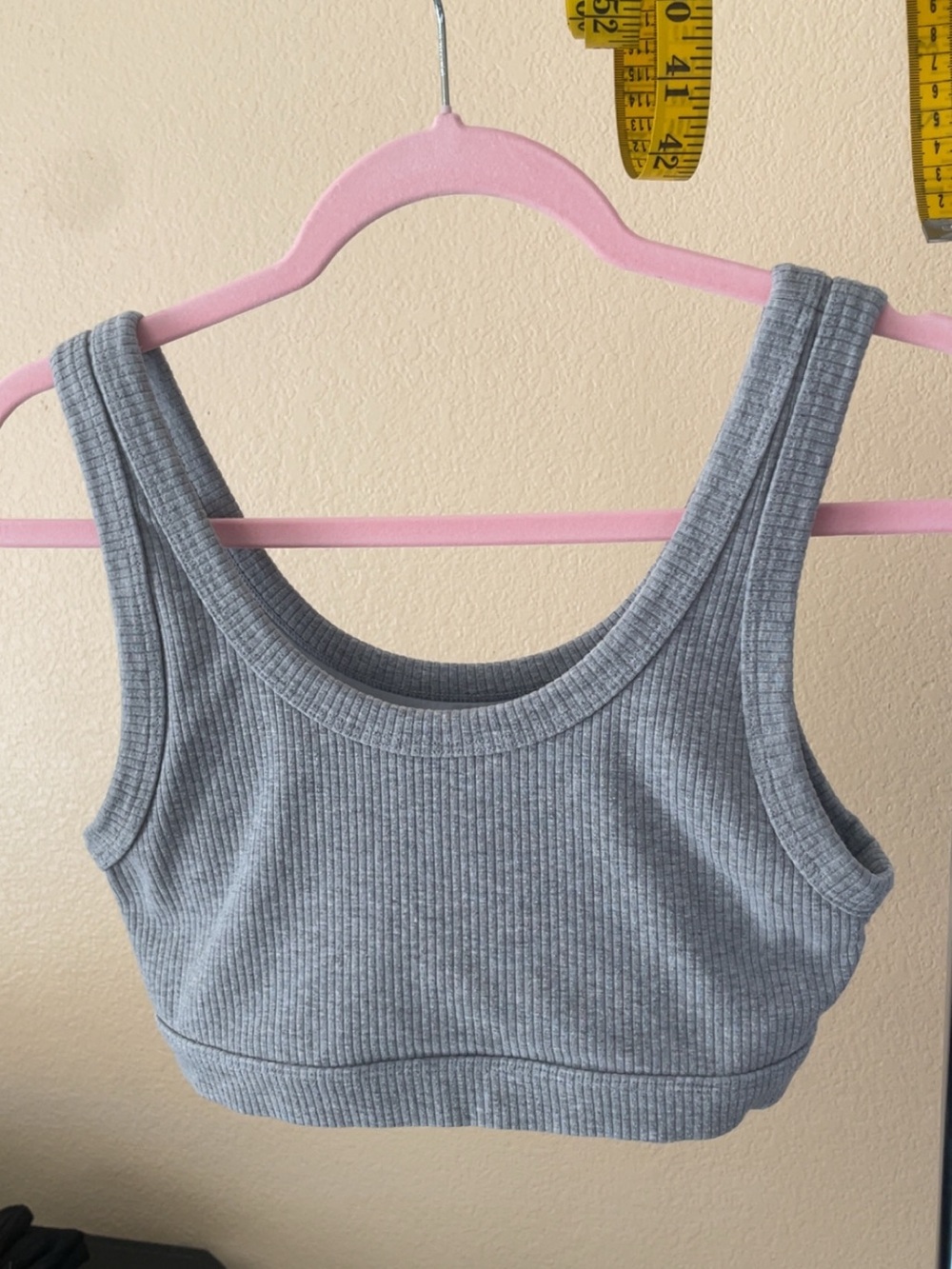 ALO Ribbed Grey Top - Picture 2 of 6